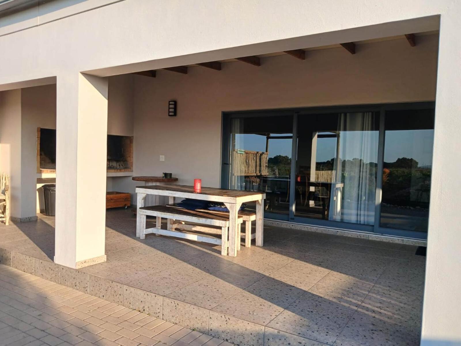 Camelot Cottages Langebaan Exterior photo